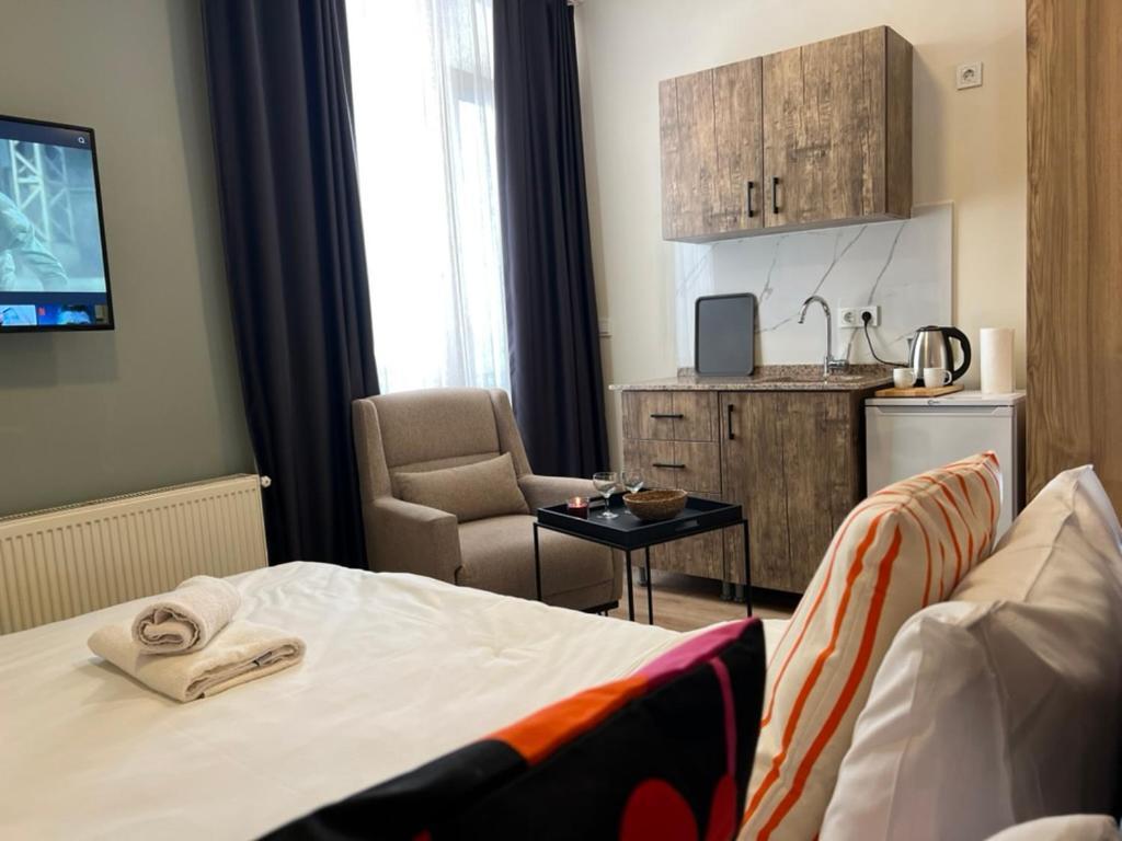 Roj Suite Istanbul Exterior photo